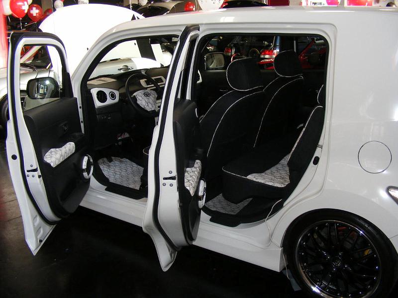 Daihatsu_Rockford_Fosgate31.JPG