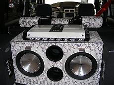 Daihatsu_Rockford_Fosgate21