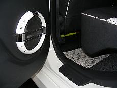 Daihatsu_Rockford_Fosgate30
